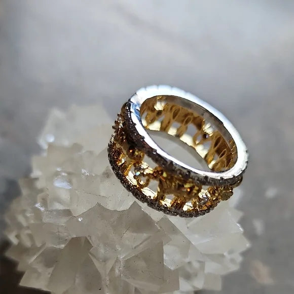 Elegant Gold and Silver Elephant Ring - Picture 10 of 16